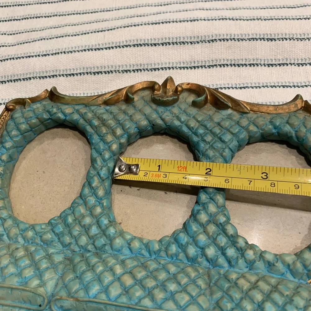 Victorian Settee Triple Photo Frame